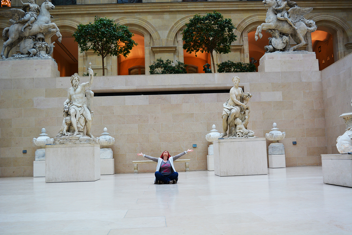 The Cour Marly in the Louvre Museum – a perfect place for a photo session